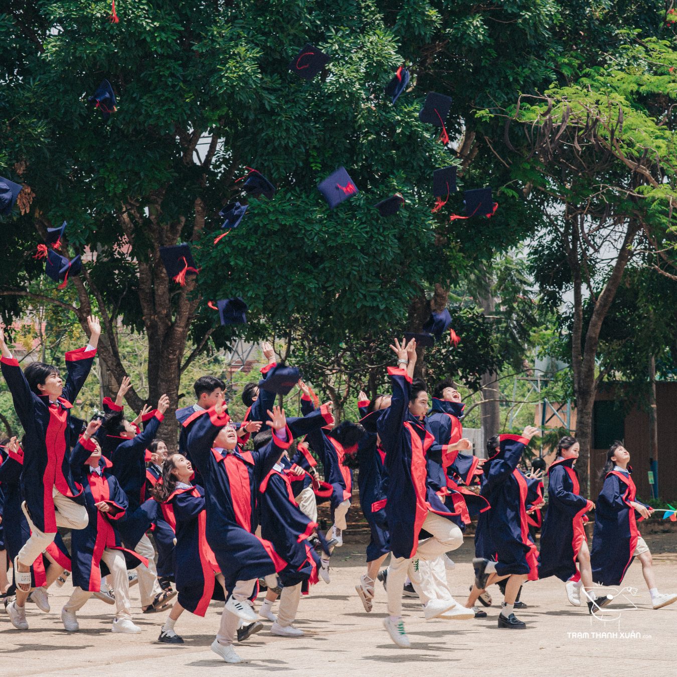 đồng phục chụp kỷ yếu