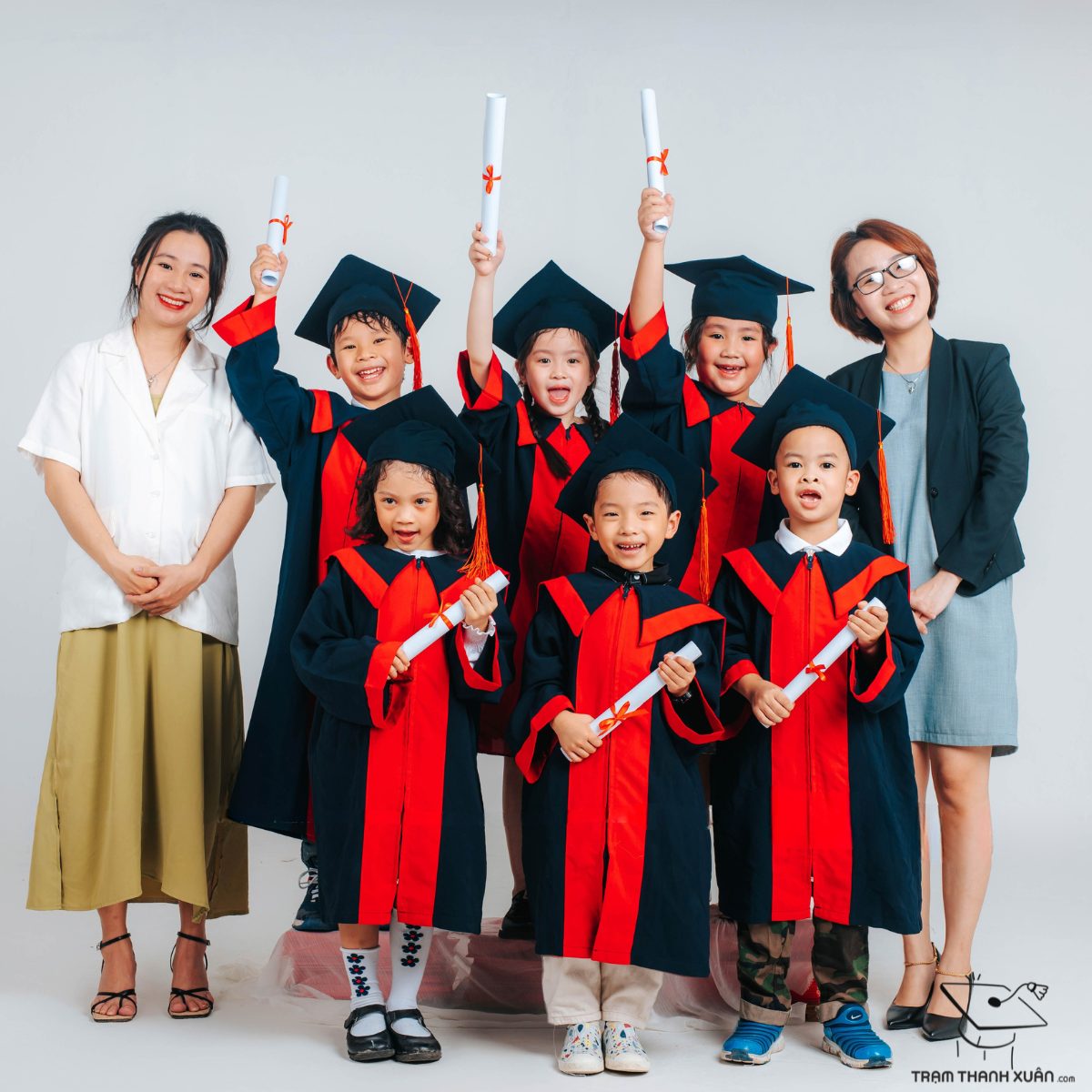 bột màu kỷ yếu