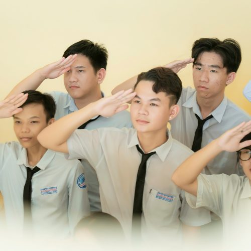 ảnh kỷ yếu áo cử nhân