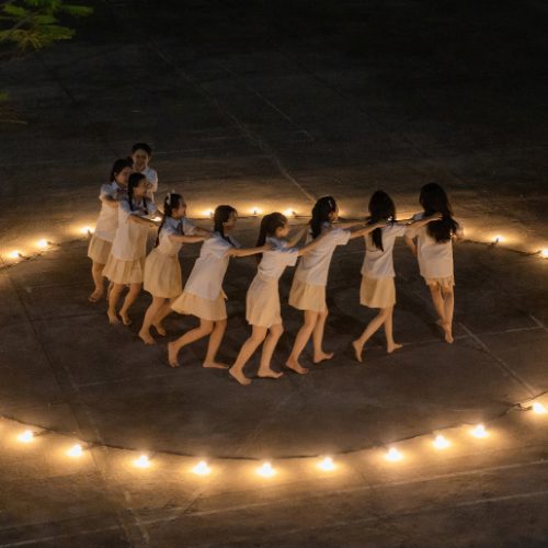 ảnh áo cử nhân