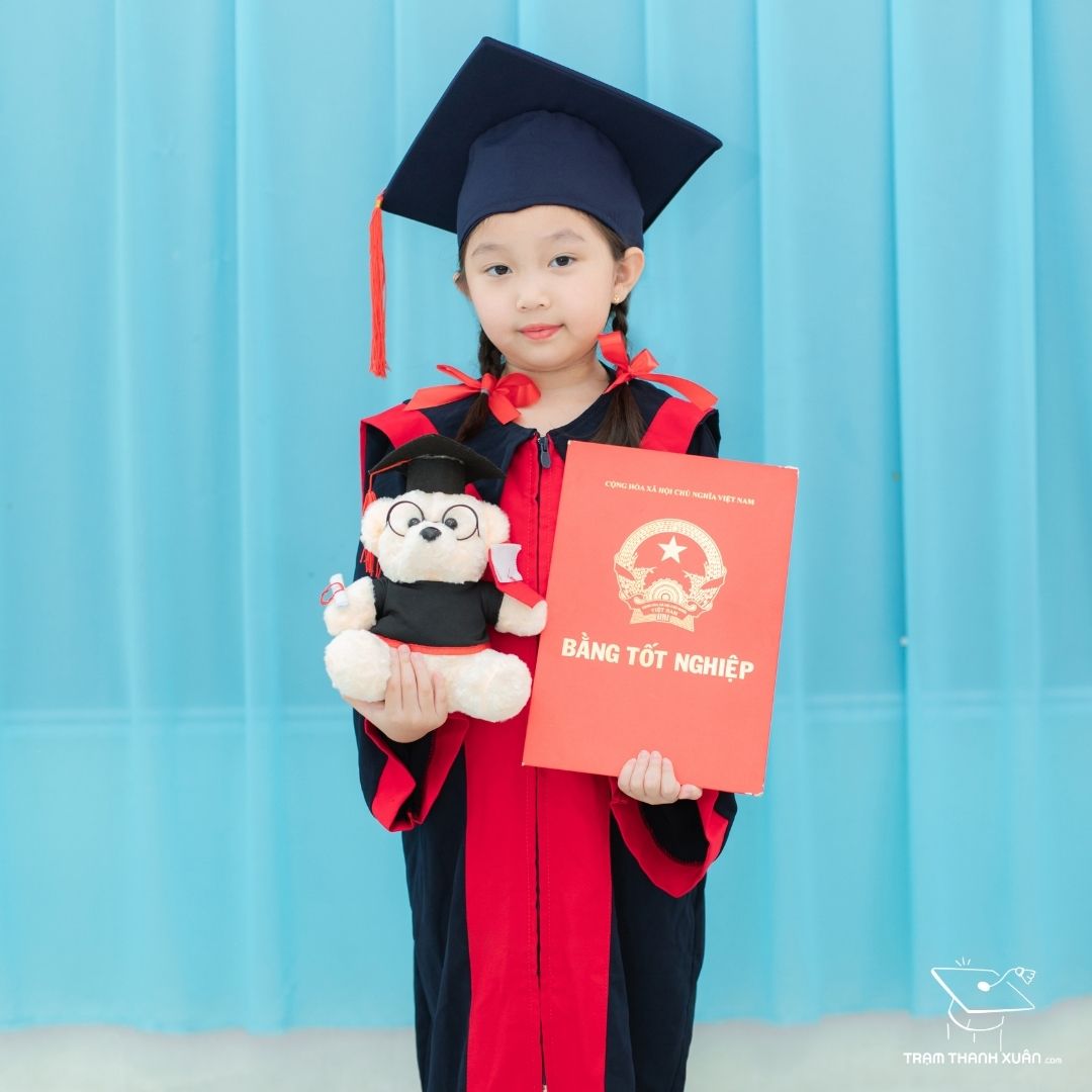 Bảng giá thuê đồ cử nhân cấp 1 2 3 đại học