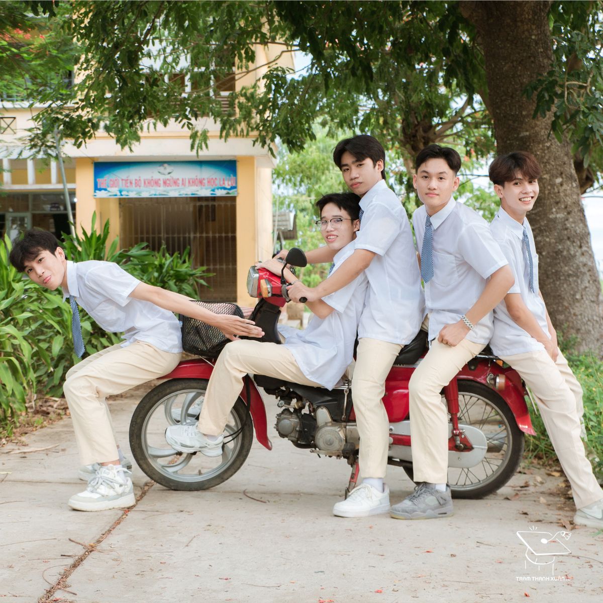 concept kỷ yếu picnic