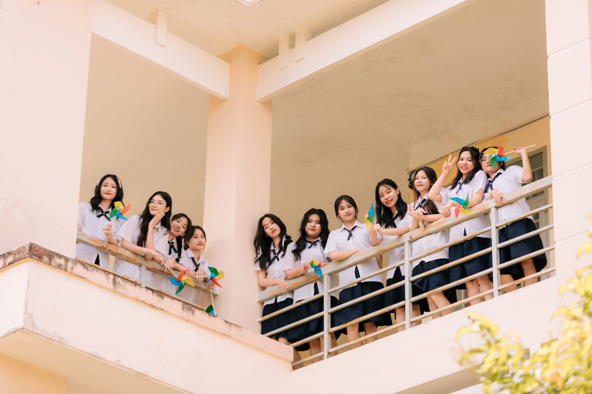 Thuê đồng phục kỷ yếu concept học sinh nữ Thái Lan