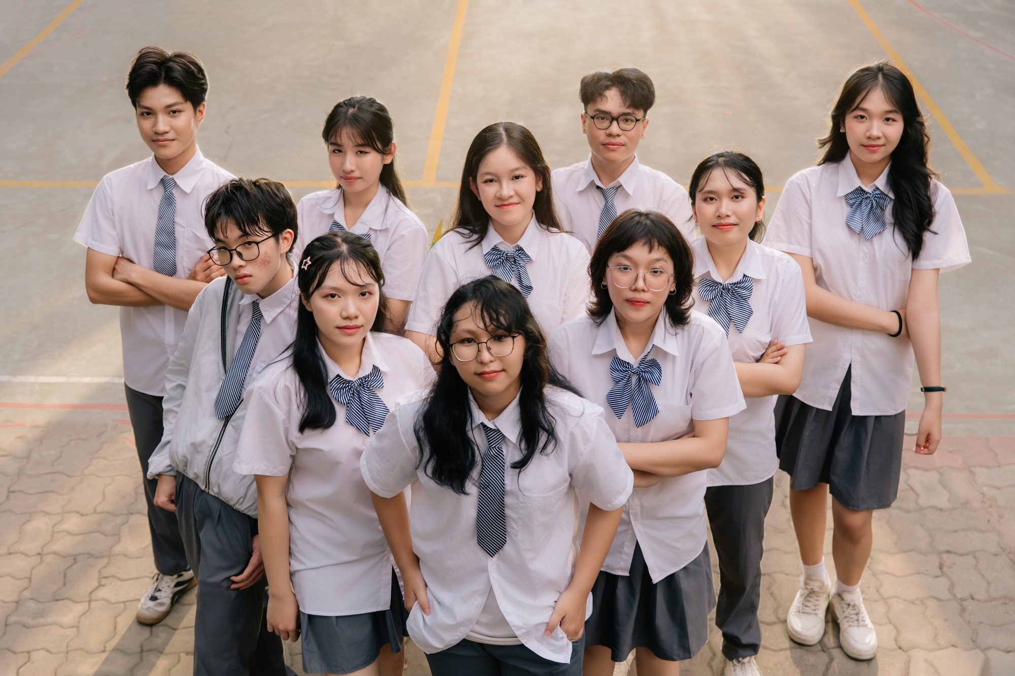 mẫu chụp ảnh tập thể đẹp