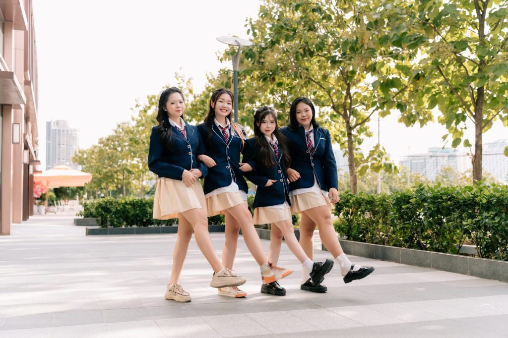 những mẫu váy chụp kỷ yếu đẹp